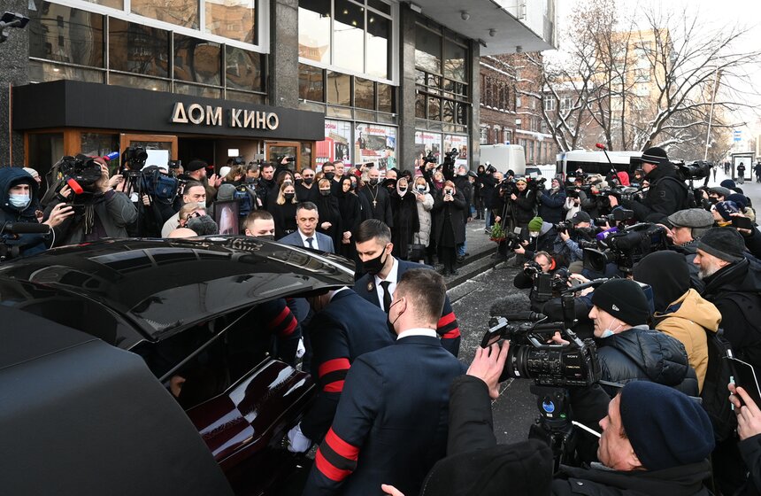 В Москве простились с режиссером Виктором Мережко 22 фото