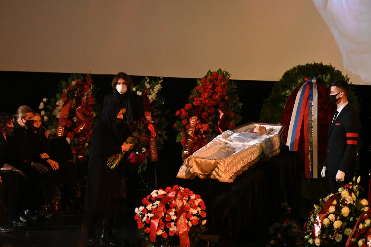 виктор мережко прощание похороны. виктор мережко прощание похороны. простились с мережко. простились с мережко. простились с мережко.