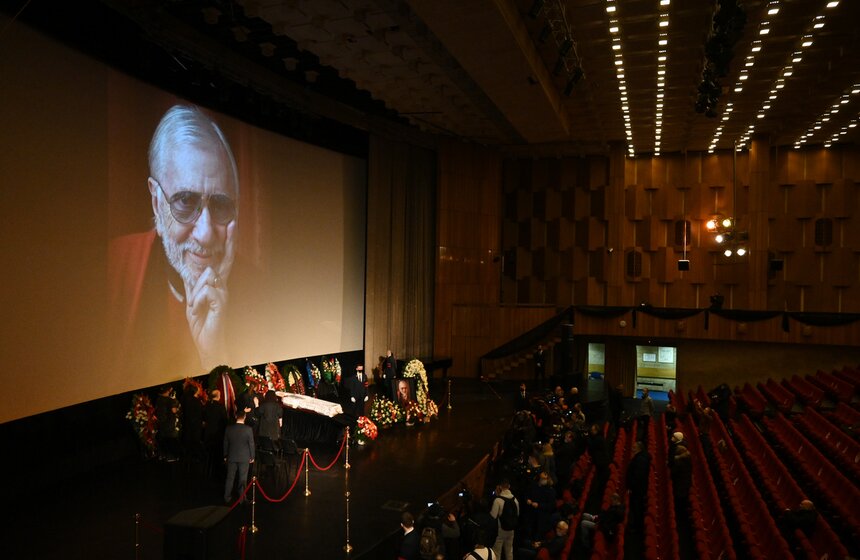 В Москве простились с режиссером Виктором Мережко 4 фото