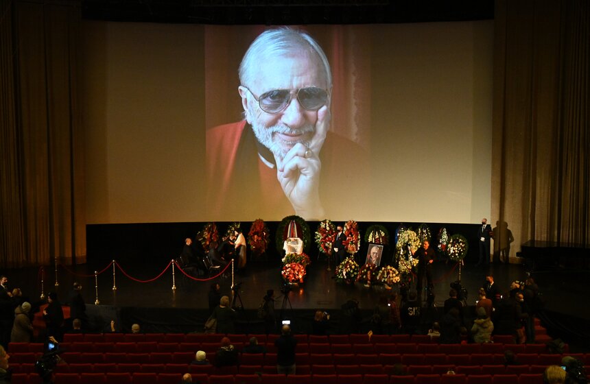 В Москве простились с режиссером Виктором Мережко 12 фото