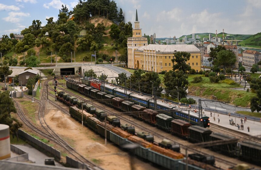 Москвичам показали музей-диораму "Царь-макет" 11 фото