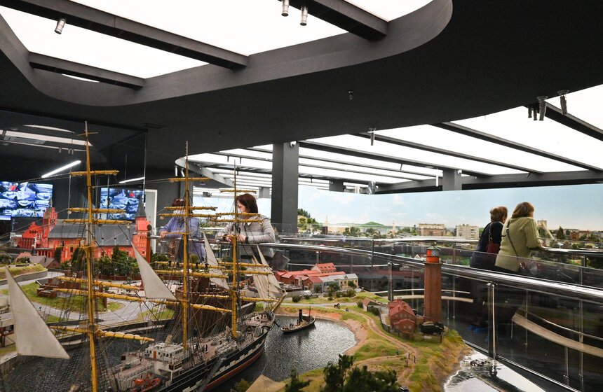 Москвичам показали музей-диораму "Царь-макет" 10 фото