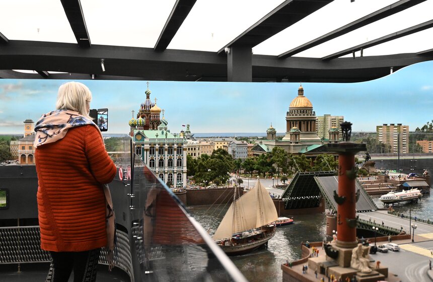 Москвичам показали музей-диораму "Царь-макет" 3 фото