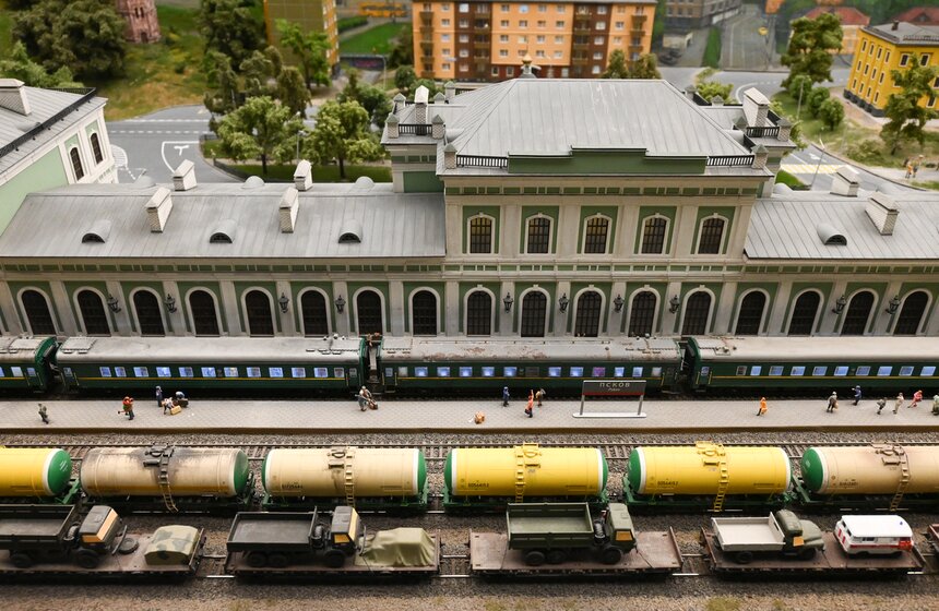 Москвичам показали музей-диораму "Царь-макет" 12 фото