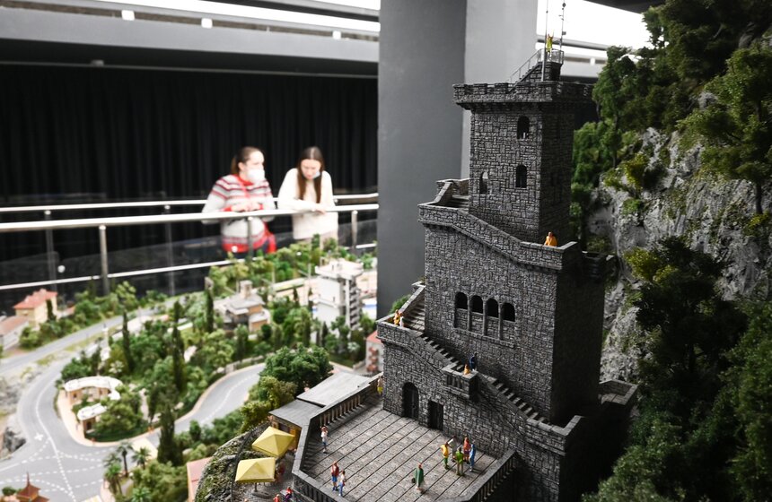 Москвичам показали музей-диораму "Царь-макет" 21 фото