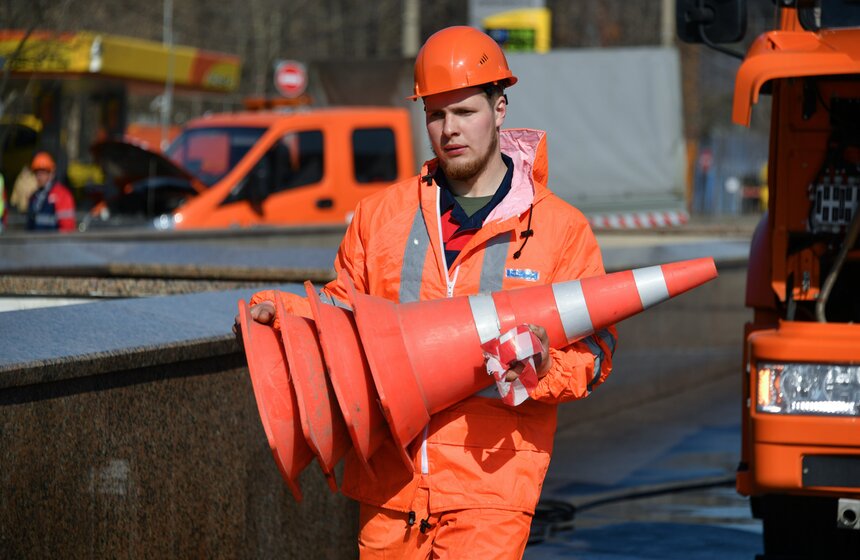 Комплекс городского хозяйства завершит промывку пешеходных переходов до конца апреля 13 фото