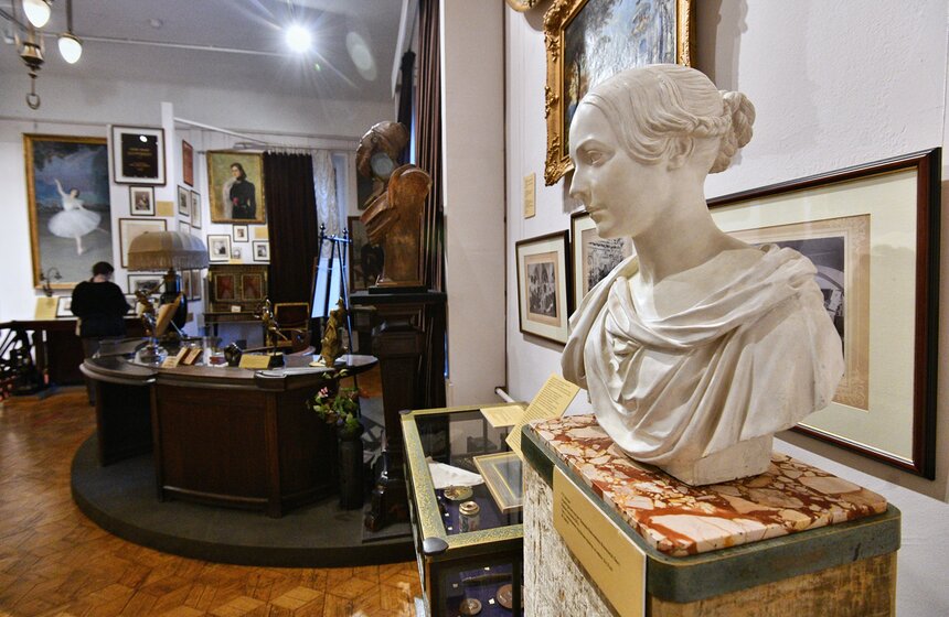 Главное здание Бахрушинского музея закрылось на реставрацию 13 фото