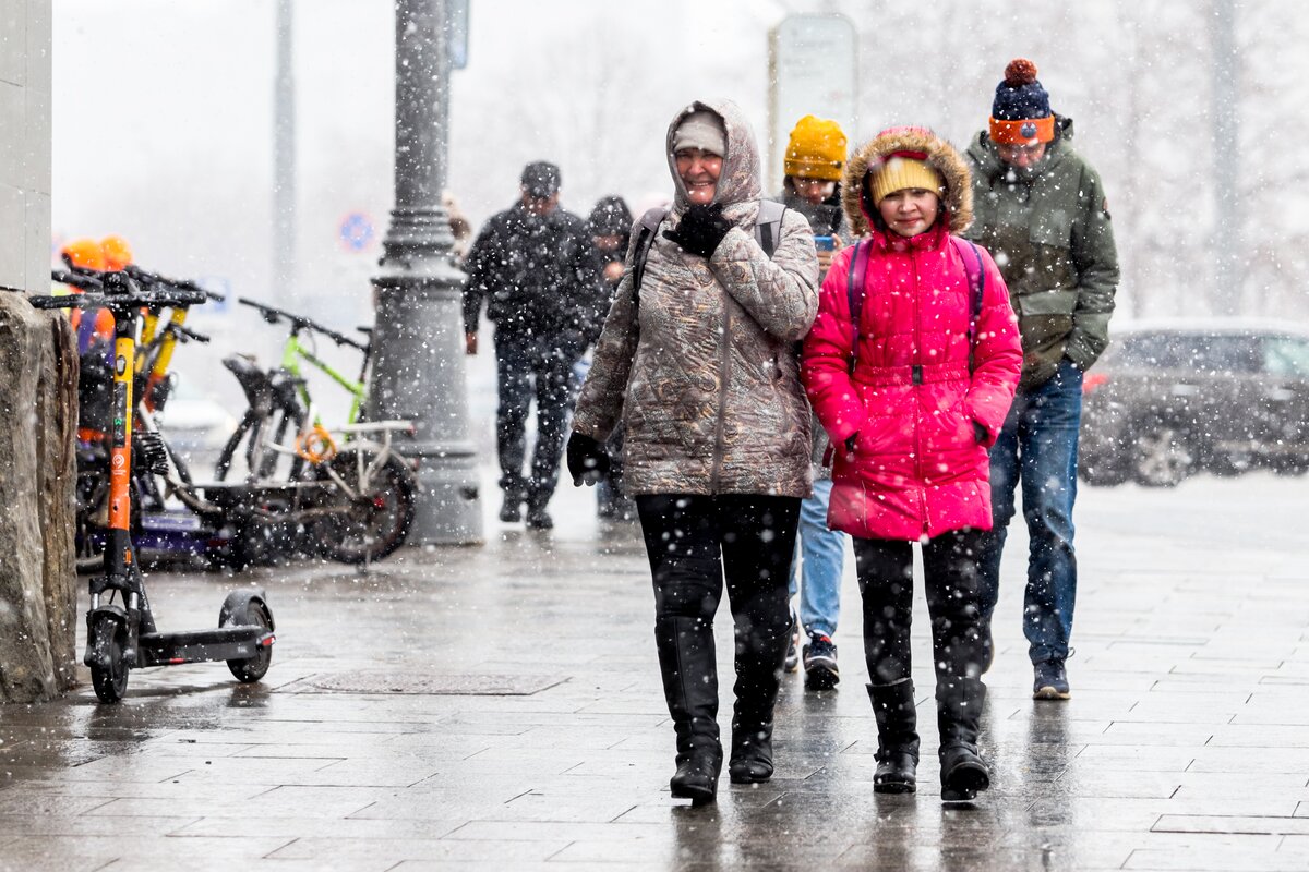 24 часа дождя. Снег в Москве 2022. Снегопад в Москве. Снегопад в Москве картинки. Вчерашний снег в Москве.