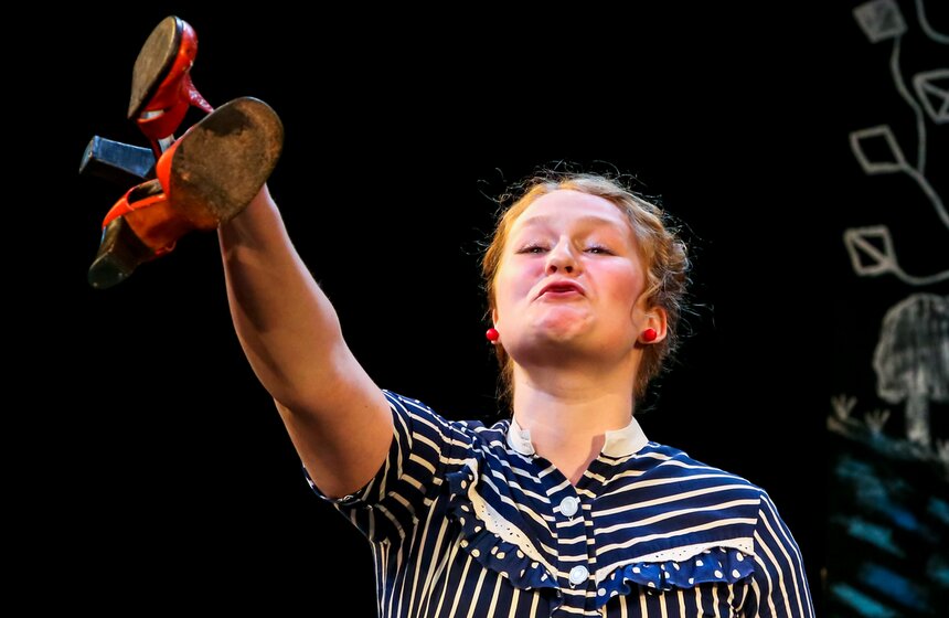 Театр им. Маяковского представил спектакль "В день свадьбы" 4 фото