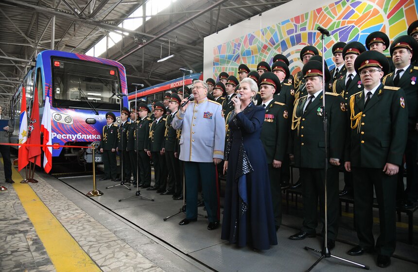 В столичном метро запустили тематический поезд "Крым" 10 фото