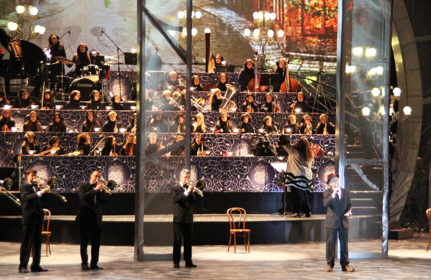 На ВВЦ состоялся "Рождественский вальс" 15 фото