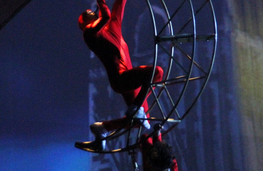 На ВВЦ состоялся "Рождественский вальс" 21 фото