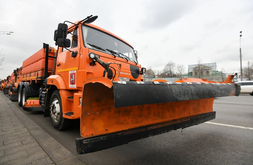 Столичные коммунальщики подготовились к новым осадкам 1 фото