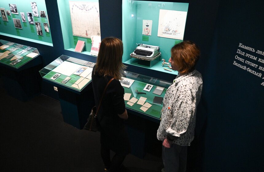 В Москве открылась выставка "Андрей Тарковский: про него и про кино" 11 фото