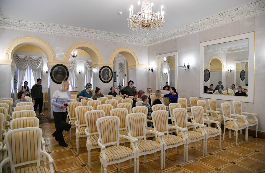 Бахрушинский музей организовал культурную программу для беженцев из Донбасса 5 фото