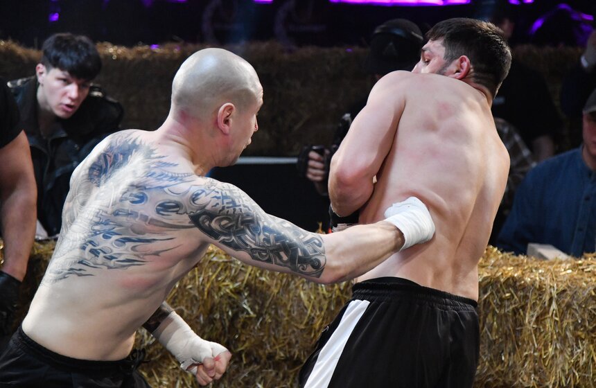 В Москве прошел турнир по боям на голых кулаках 8 фото