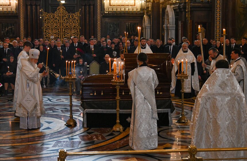 В храме Христа Спасителя прошло отпевание Владимира Жириновского 3 фото