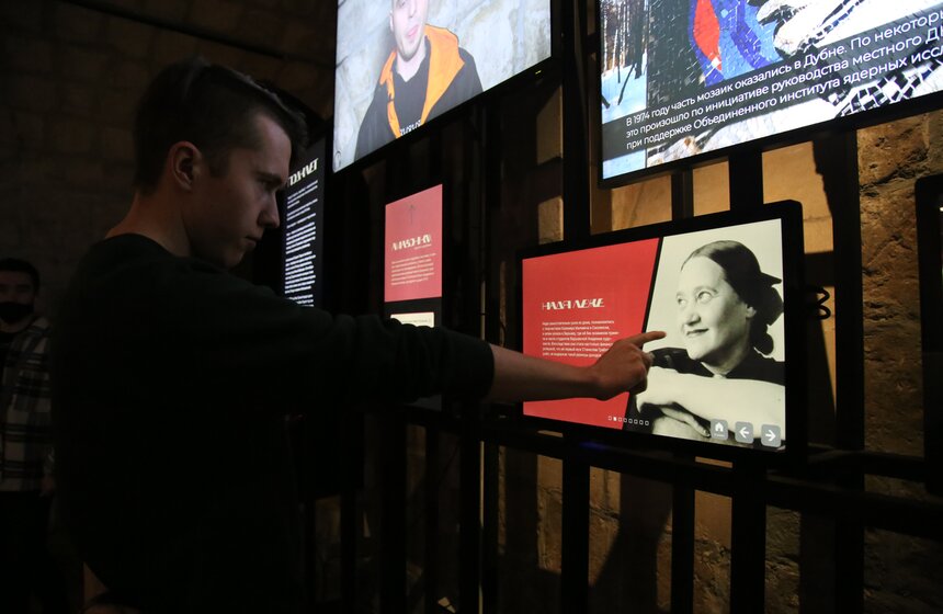 В "Зарядье" открылась выставка "Амазонки русского зарубежья" 11 фото