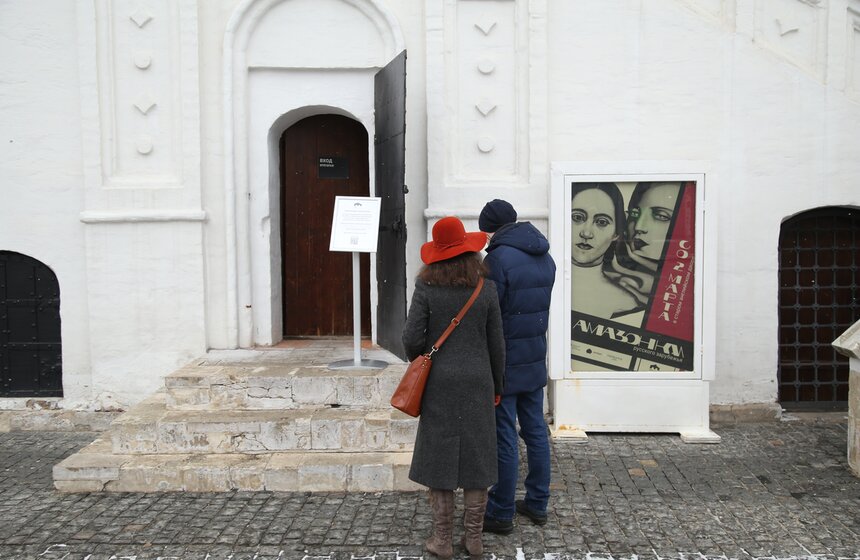 В "Зарядье" открылась выставка "Амазонки русского зарубежья" 15 фото