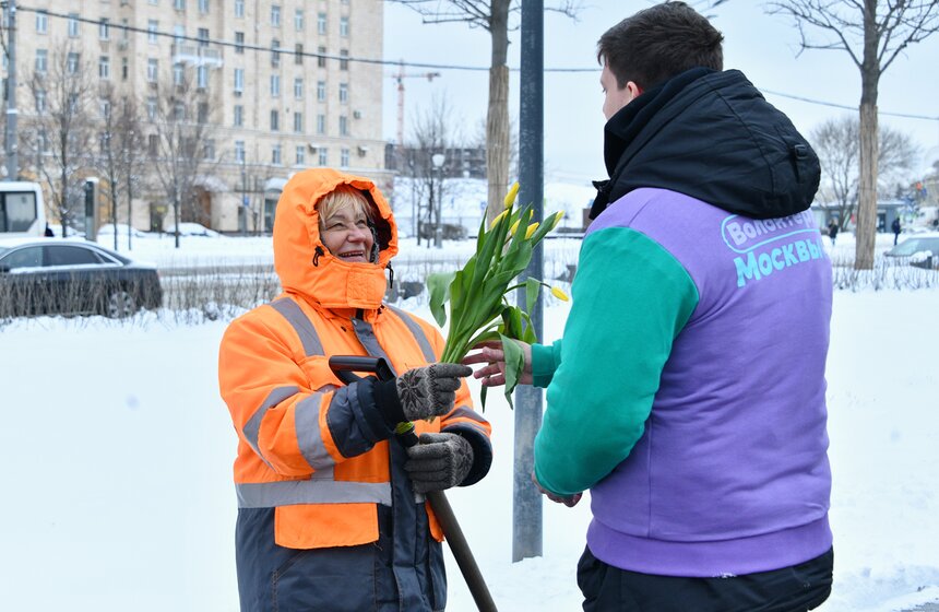 В столичном департаменте ЖКХ поздравили с 8 Марта сотрудниц городского хозяйства 8 фото