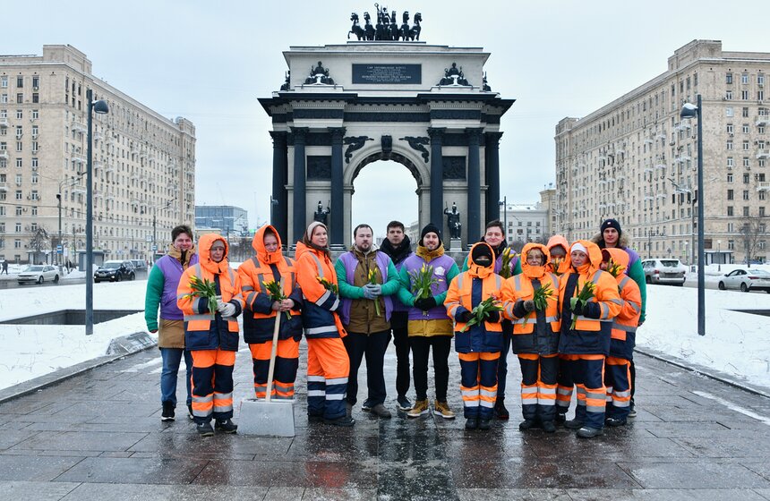 В столичном департаменте ЖКХ поздравили с 8 Марта сотрудниц городского хозяйства 14 фото