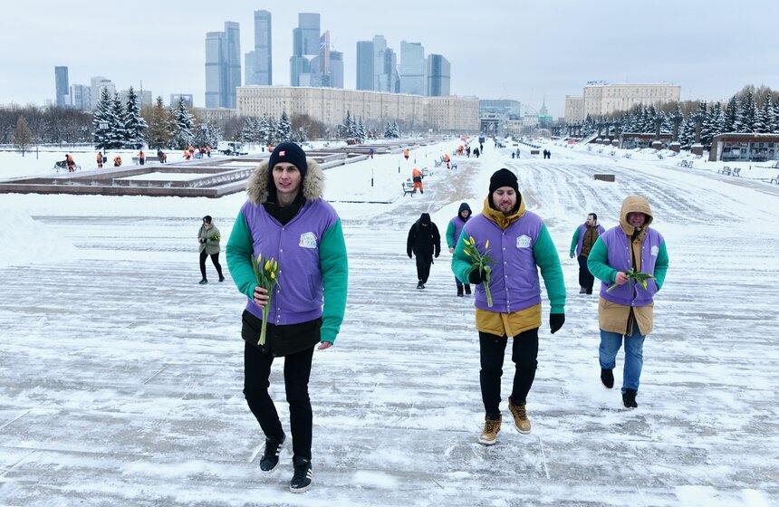 В столичном департаменте ЖКХ поздравили с 8 Марта сотрудниц городского хозяйства 19 фото