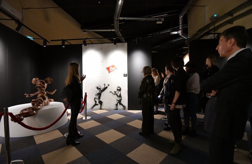 Выставка "Найти Бэнкси" проходит на ВДНХ 18 фото