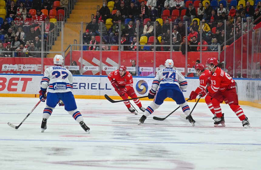 СКА вышел вперед в серии второго раунда плей-офф КХЛ со "Спартаком" 5 фото