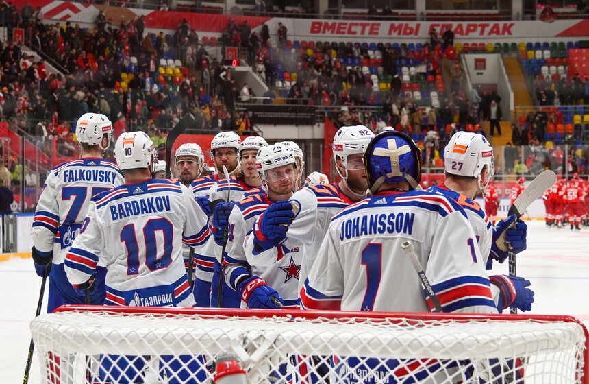 СКА вышел вперед в серии второго раунда плей-офф КХЛ со "Спартаком" 26 фото