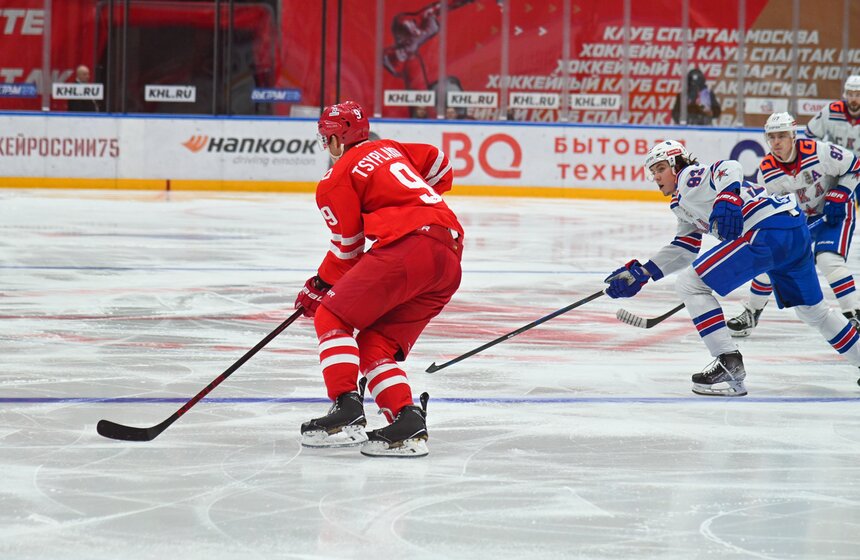 СКА вышел вперед в серии второго раунда плей-офф КХЛ со "Спартаком" 4 фото