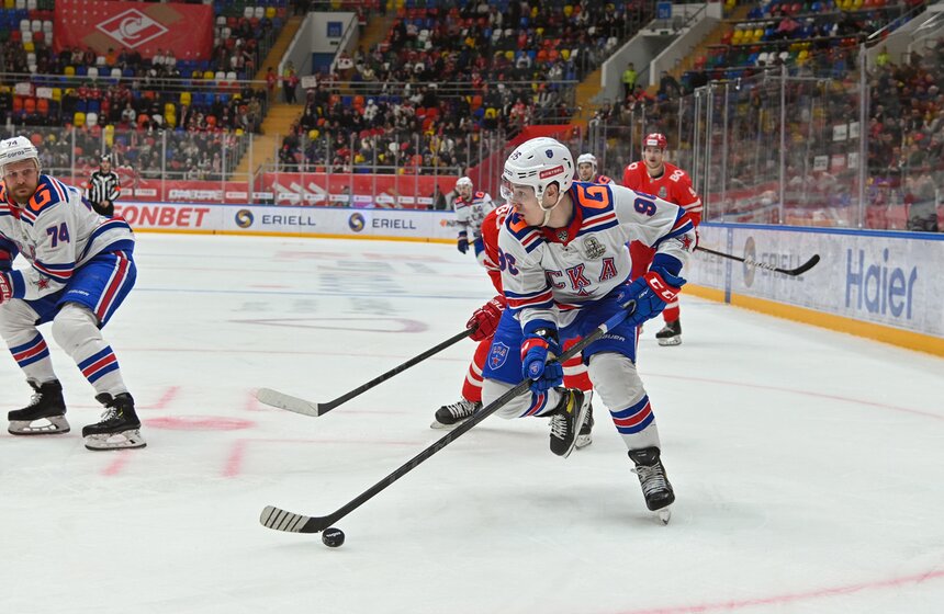 СКА вышел вперед в серии второго раунда плей-офф КХЛ со "Спартаком" 7 фото