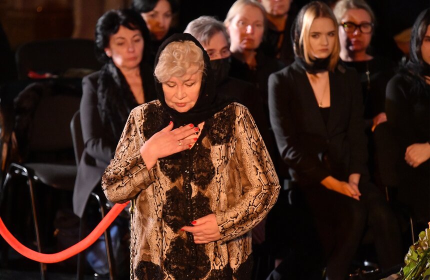 В Москве простились с артисткой Зинаидой Кириенко 12 фото