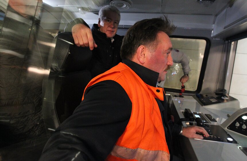 Запущено пробное движение поездов от станции "Деловой центр" 11 фото