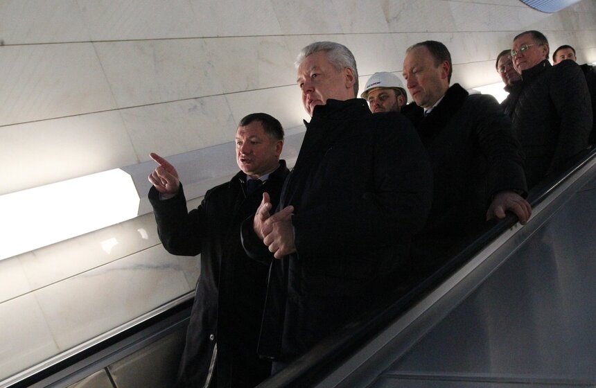 Запущено пробное движение поездов от станции "Деловой центр" 4 фото