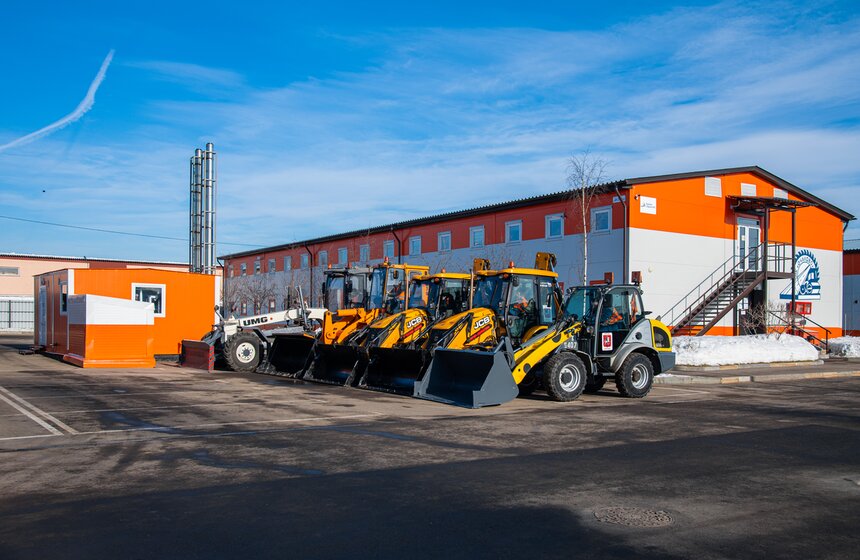 Собянин поздравил коллектив ГБУ "Автомобильные дороги" с 90-летием предприятия 7 фото