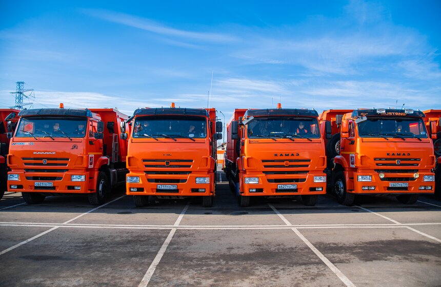 Собянин поздравил коллектив ГБУ "Автомобильные дороги" с 90-летием предприятия 11 фото