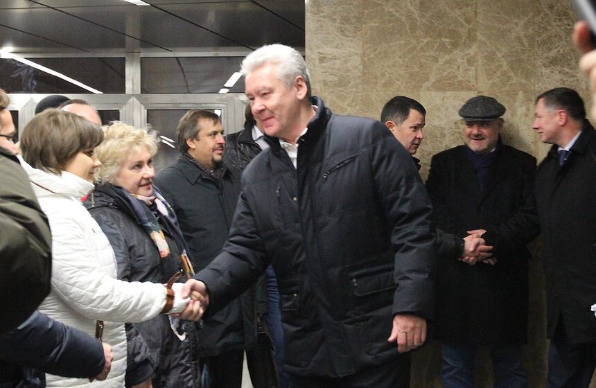 Запущено пробное движение поездов от станции "Деловой центр" 5 фото