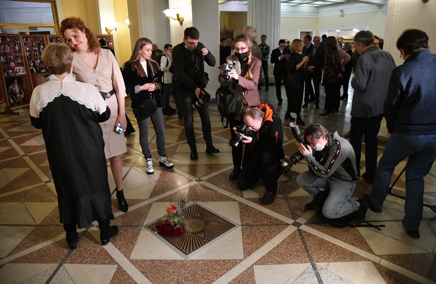 В Театре российской армии установили памятную звезду в честь Владимира Зельдина 9 фото