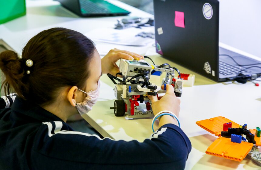 Региональный отборочный чемпионат по робототехнике состоялся в Москве 2 фото