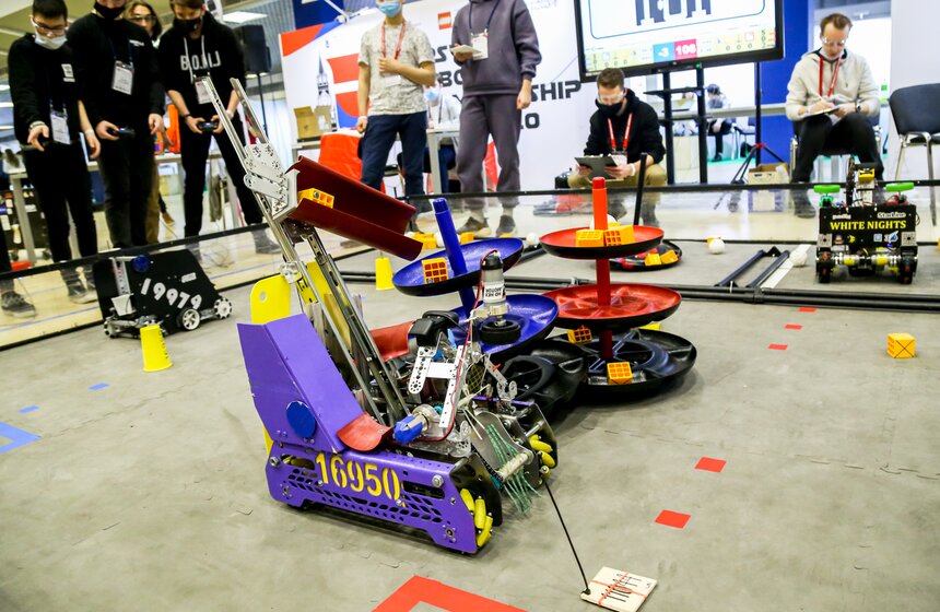 Региональный отборочный чемпионат по робототехнике состоялся в Москве 13 фото