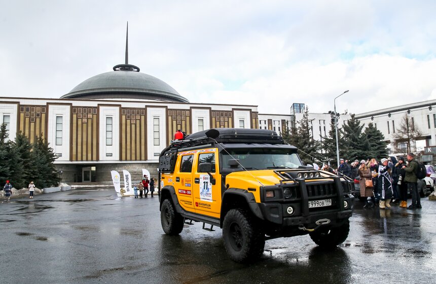В Музее Победы стартовал автопробег гранд-тур "Байкальская миля 2022" 17 фото