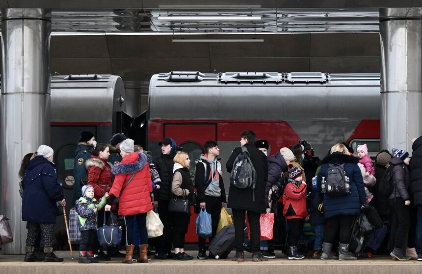 В Подмосковье прибыл поезд с жителями Донбасса 20 фото