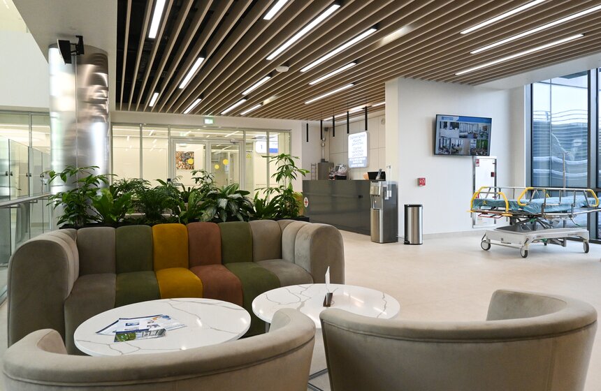 Собаку-робота запустили на месте возведения медцентра в Сколкове 9 фото