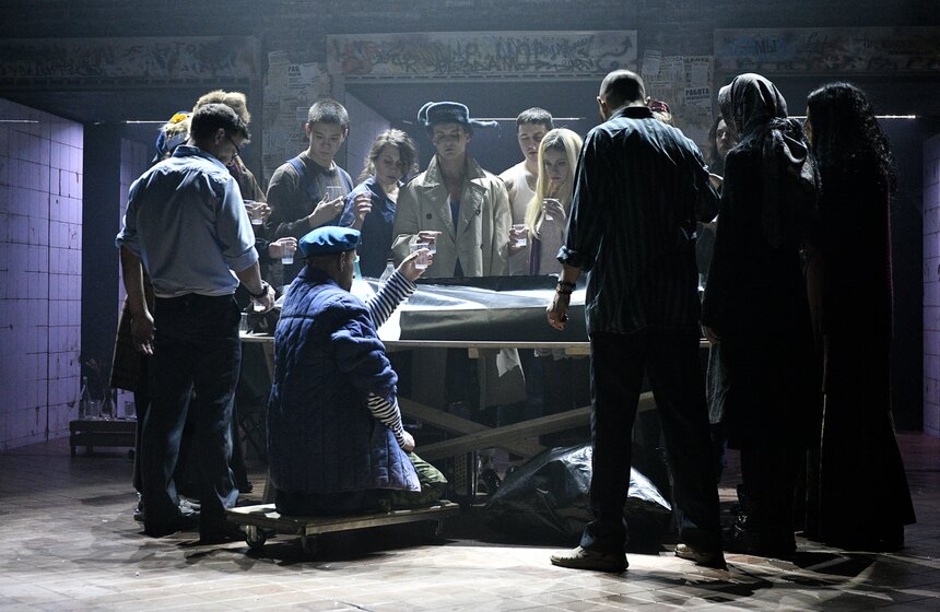 В Театре Романа Виктюка прошла премьера постановки по мотивам "Мертвых душ" Гоголя 15 фото