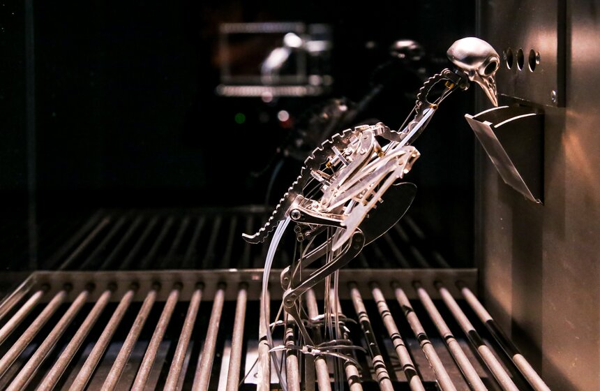 В Москве открылась выставка Мэта Коллишоу "Зона машин" 3 фото