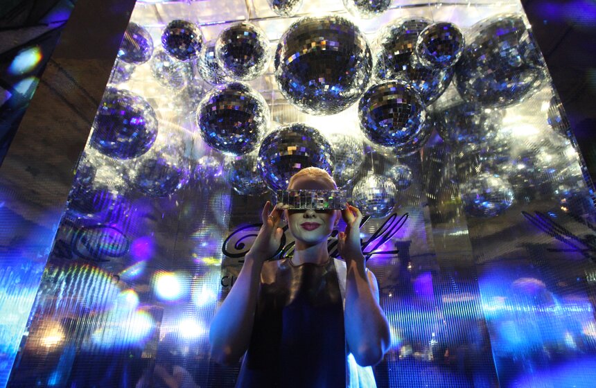 Театрализованный перфоманс Disco balI прошел в баре WT4 13 фото