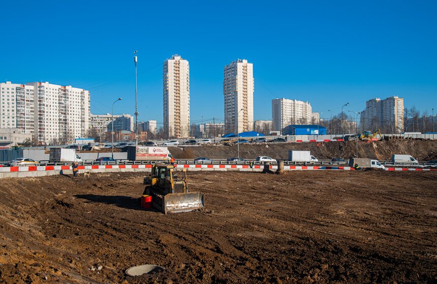 Собянин осмотрел ход реконструкции развязки МКАД и Липецкой улицы 8 фото