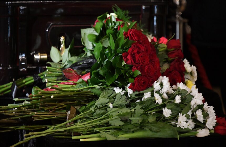 В Москве простились с актером Олегом Вавиловым 10 фото