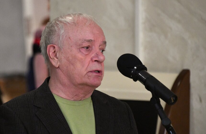 В Москве простились с актером Олегом Вавиловым 16 фото