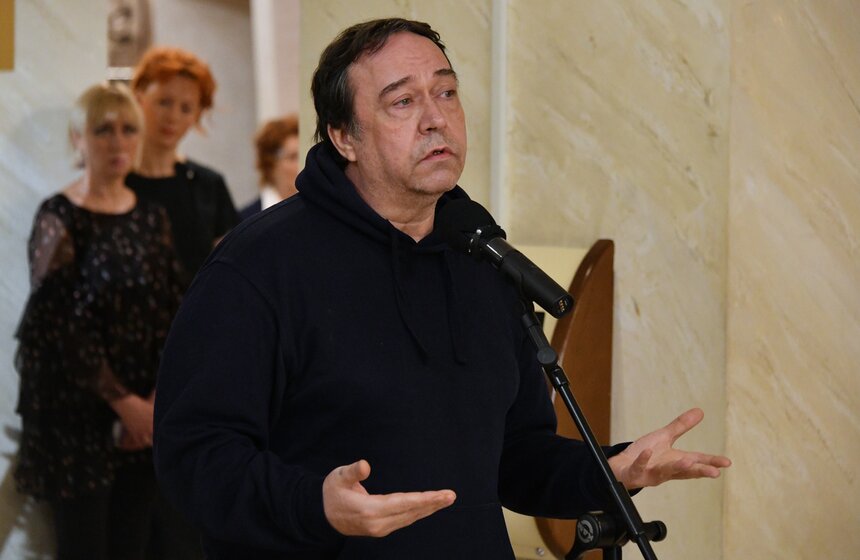 В Москве простились с актером Олегом Вавиловым 15 фото